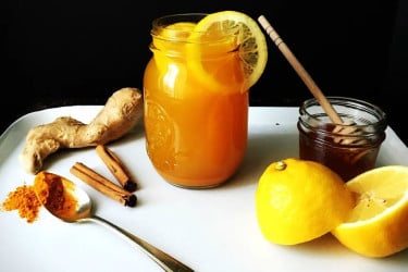 শীতে সর্দি-কাশি রোধে যে খাবারগুলো জরুরি