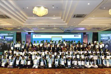 কেমব্রিজ লার্নার অ্যাওয়ার্ডস পেলেন ১২৪ বাংলাদেশি শিক্ষার্থী