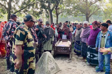 সীমান্তে ভারতীয় নাগরিকের মরদেহ দেখল বাংলাদেশি স্বজনরা