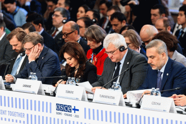 রাশিয়ার সঙ্গে আপস নয়, শান্তি চায় ইউক্রেন