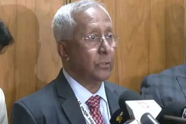 তফসিল ও ভোটের তারিখ নিয়ে বিভ্রান্তি না ছড়াতে ইসির অনুরোধ