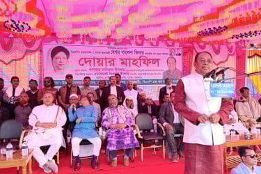 বোয়ালমারীতে খালেদা জিয়ার সুস্থতা কামনায় দোয়া মাহফিল