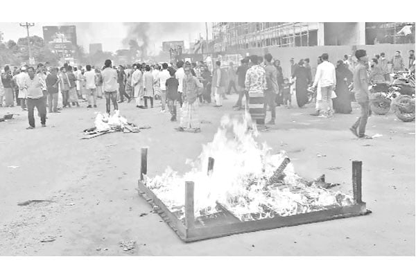 বিএনপির প্রার্থী পরিবর্তনের দাবিতে বিক্ষোভ, অবরোধ