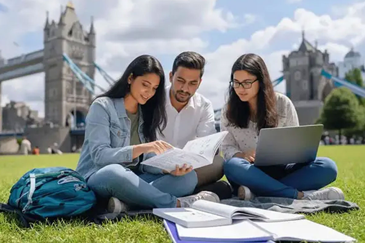 বাংলাদেশি শিক্ষার্থী ভর্তি স্থগিত করছে যুক্তরাজ্যের একাধিক বিশ্ববিদ্যালয়