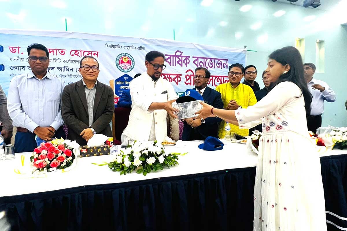 শিক্ষার্থীদের দক্ষ মানবসম্পদে পরিণত করতে হবে: চসিক মেয়র