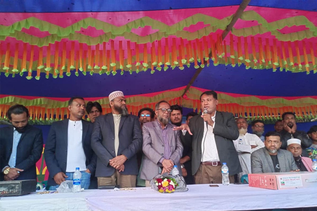 বড়ফা খেয়াঘাটে ব্রিজ ও নদী সংরক্ষণের প্রতিশ্রুতি দিলেন ডা. কে. এম বাবর