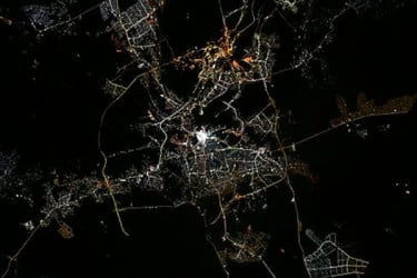 মহাকাশ থেকে তোলা ছবিতেও আলোকিত পবিত্র কাবা