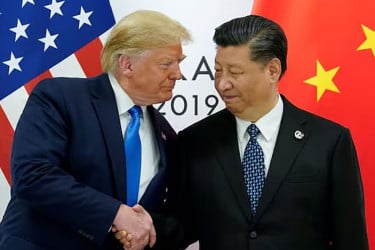 তাইওয়ান নিয়ে চীনের সঙ্গে সংঘাত এড়াতে সামরিক শক্তি বাড়ানোর ঘোষণা ট্রাম্পের