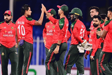 বিজয় দিবসে প্রীতি ম্যাচের নেতৃত্বে মিরাজ-শান্ত