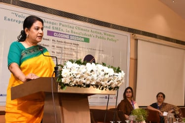 জলবায়ু পরিবর্তনে নারীর উদ্ভাবনী উদ্যোগেই ঘুরে দাঁড়াচ্ছে পরিবার-অর্থনীতি