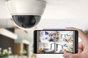 সহজ পাসওয়ার্ডে ভেঙে পড়ল নিরাপত্তা: ব্যক্তিগত মুহূর্ত বিক্রি