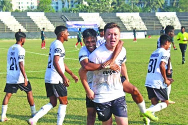 দুঃসময়ে মোহামেডানের বড় জয়