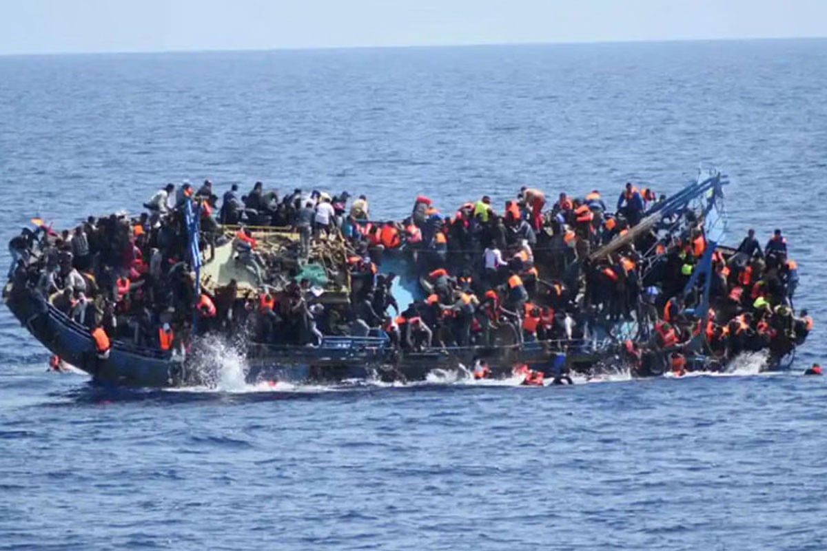 গ্রিস উপকূলে নৌকাডুবি: ১৮ অভিবাসীর মরদেহ উদ্ধার