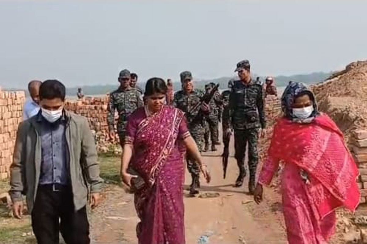 ঝালকাঠিতে লাইসেন্সবিহীন ৫টি ইটভাটা গুঁড়িয়ে দিল প্রশাসন