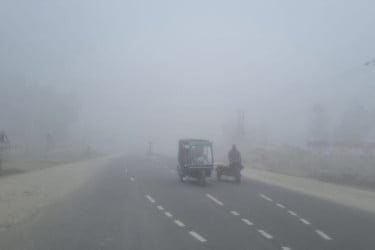 শীতে কাঁপছে তেঁতুলিয়া