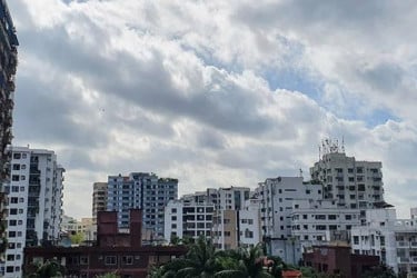 ঢাকার আকাশ আজ থাকতে পারে মেঘলা