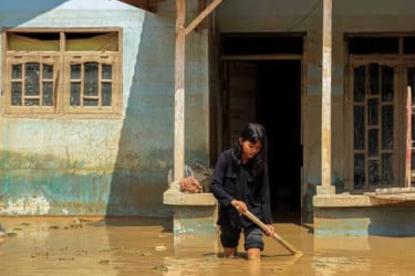 এশিয়ায় বন্যায় মৃতের সংখ্যা ১৭৫০ ছাড়াল