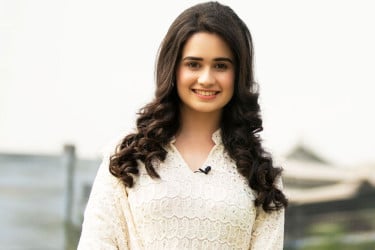 প্রচারণা নাকি গল্পের প্রয়োজনে? বিতর্ক থামছে না ‘নূর’ ঘিরে