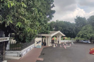 প্রধান উপদেষ্টার সঙ্গে দেখা করতে যমুনায় যাচ্ছেন সিইসি