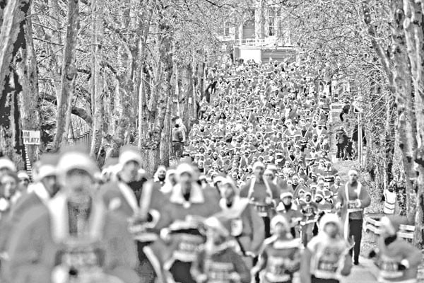 দৌড় প্রতিযোগিতা