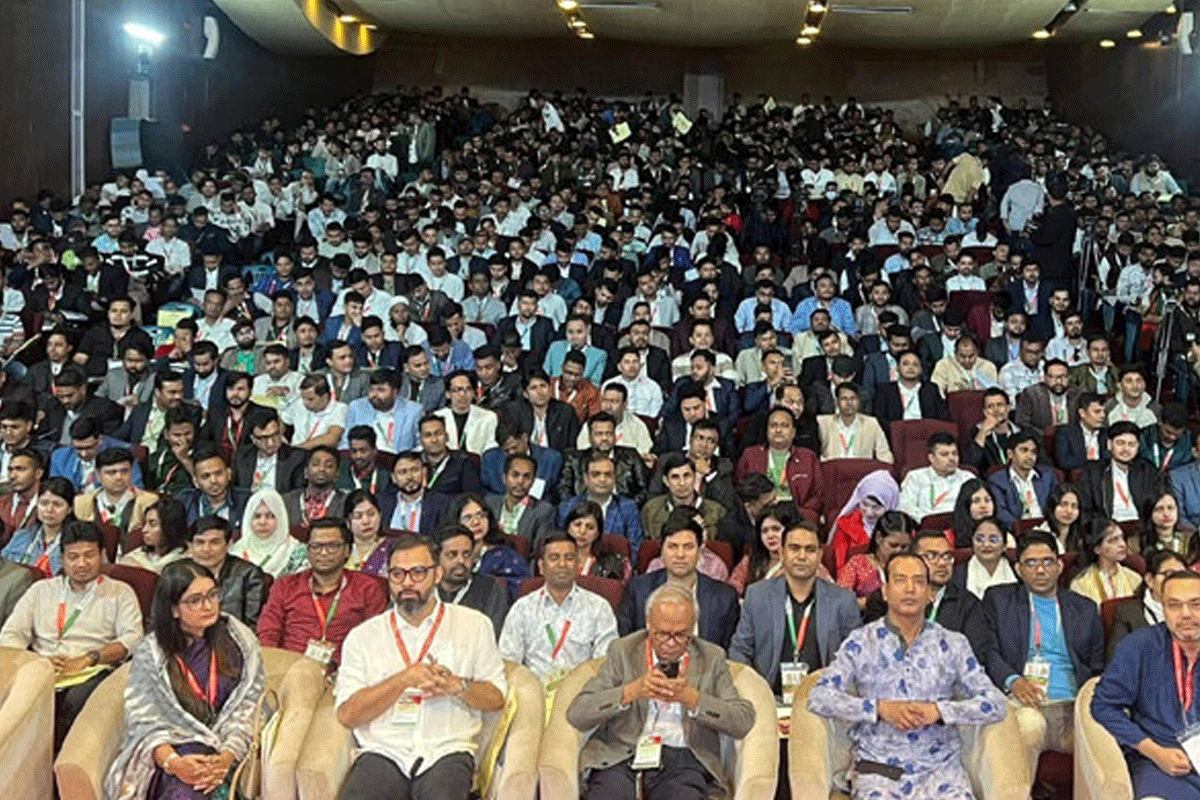 বিএনপির ‘দেশ গড়ার পরিকল্পনা’ কর্মসূচির দ্বিতীয় দিনের আলোচনা শুরু