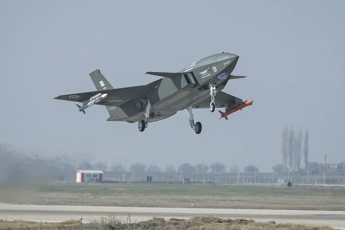 তুর্কি ড্রোনের বিস্ময়কর সাফল্যে বদলে গেল আকাশযুদ্ধের মোড়