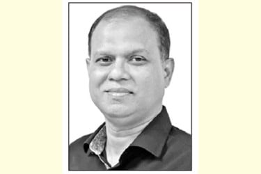 তারেক রহমান আসবেন বীরের বেশে