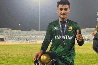 পাকিস্তানের তারকা ক্রিকেটারকে দলে টানলো নোয়াখালী এক্সপ্রেস