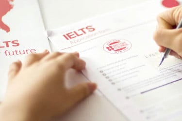 আইইএলটিএস পরীক্ষায় বড় ত্রুটি, বাংলাদেশেও প্রশ্নফাঁস