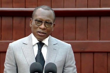 অভ্যুত্থানচেষ্টায় দায়ী সবাইকে শাস্তি পেতে হবে: প্রেসিডেন্ট তালোন