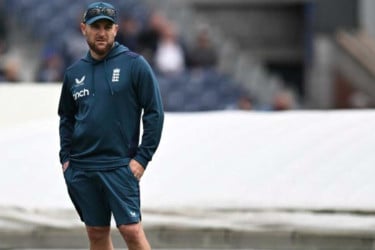 ইংল্যান্ডের ভরাডুবির কারণ ‘অতিরিক্ত অনুশীলন’: ম্যাককালাম