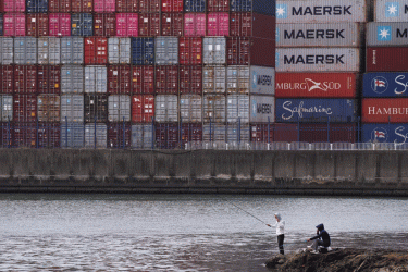 চীনের বাণিজ্য উদ্বৃত্ত ছাড়াল ১ ট্রিলিয়ন ডলারে