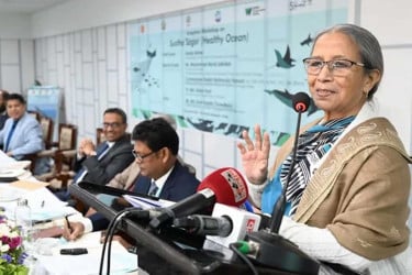 ‘ক্ষতিকর জালের ব্যবহার সামুদ্রিক জীববৈচিত্র্যের জন্য উদ্বেগজনক’