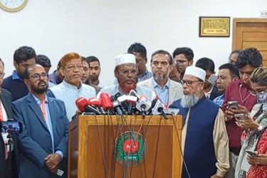 অবৈধ অস্ত্রধারীদের এখনই গ্রেফতারের দাবি জামায়াতের