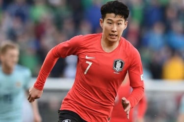 তারকা ফুটবলার সনকে ব্ল্যাকমেইল, তরুণীর ৪ বছর জেল