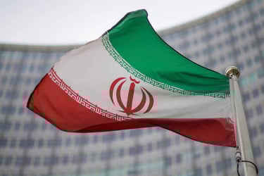 ইরানে গুপ্তচরবৃত্তির অভিযোগে বিচারের মুখোমুখি এক দ্বৈত নাগরিক