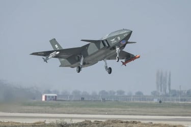 তুর্কি ড্রোনের বিস্ময়কর সাফল্যে বদলে গেল আকাশযুদ্ধের মোড়