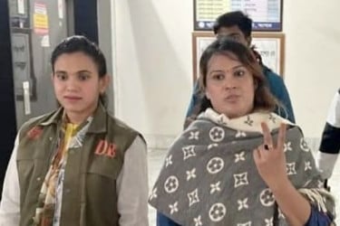 যশোরে মহিলা লীগ নেত্রী মহুয়া গ্রেফতার