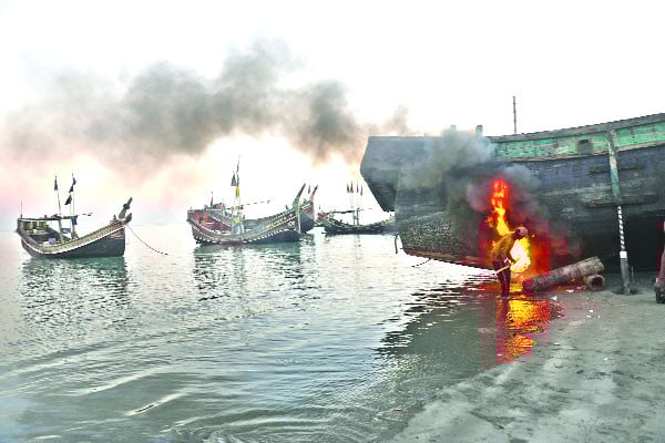 পরিবেশ দূষণে বিপর্যস্ত সেন্ট মার্টিন দ্বীপ