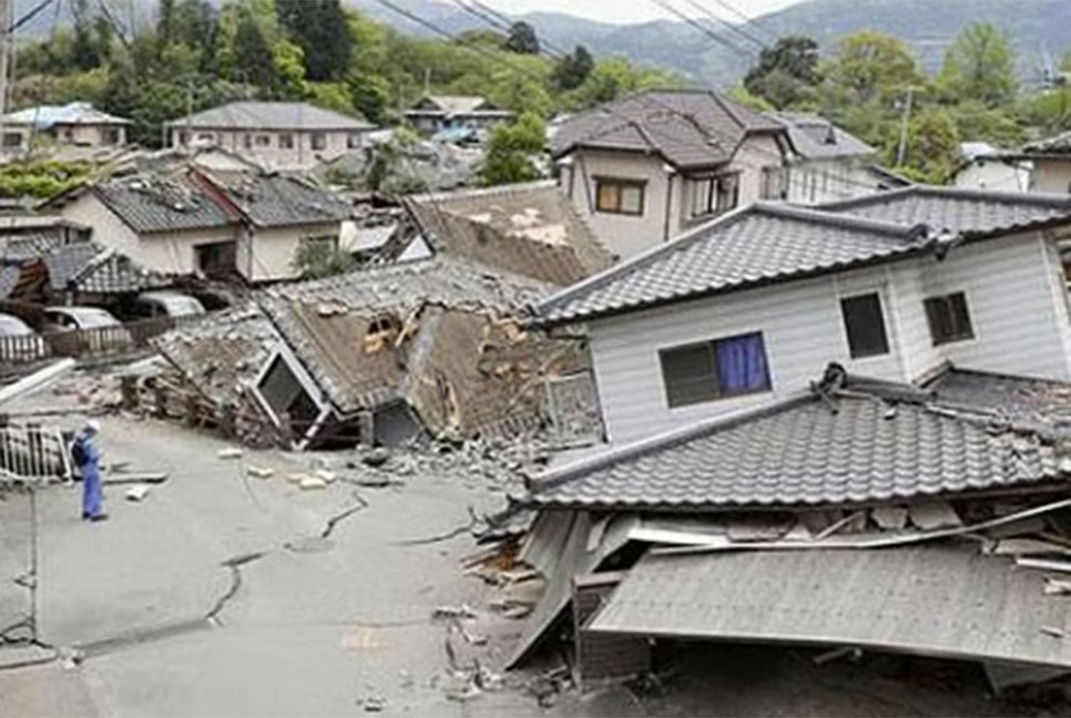 জাপানে ৭.৫ মাত্রার শক্তিশালী ভূমিকম্পে বাড়িঘরে আগুন, আহত অন্তত ৩৩