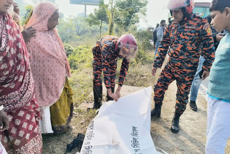 মুন্সীগঞ্জে মাইক্রোবাসের ধাক্কায় অটোরিকশার যাত্রী নিহত
