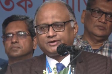 সৎ ও যোগ্য ব্যক্তিকে নির্বাচিত করলেই দেশে দুর্নীতি কমবে : দুদক চেয়ারম্যান