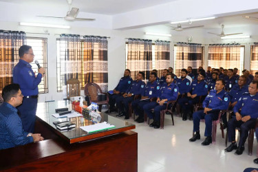 নির্বাচনী দায়িত্ব পালনে পুলিশের দক্ষতা ও সক্ষমতা বাড়াতে প্রশিক্ষণ