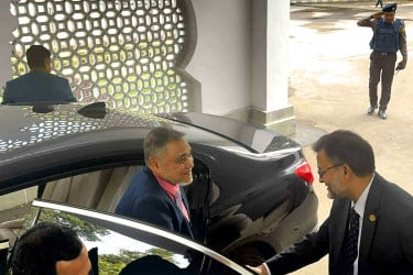 প্রধান বিচারপতির সঙ্গে সাক্ষাতে সিইসি