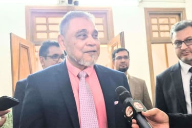 নির্বাচনের ট্রেনে উঠে গেছি আমরা : সিইসি