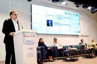 সারাদেশে দ্রুতগতিতে ডিজিটাল সেবা সম্প্রসারণ করছে সরকার: আইসিটি সচিব