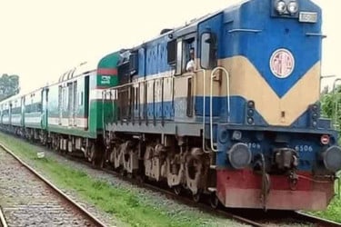 পূর্বাঞ্চল রেলের ছয় রুটে ট্রেনের ভাড়া বাড়ছে