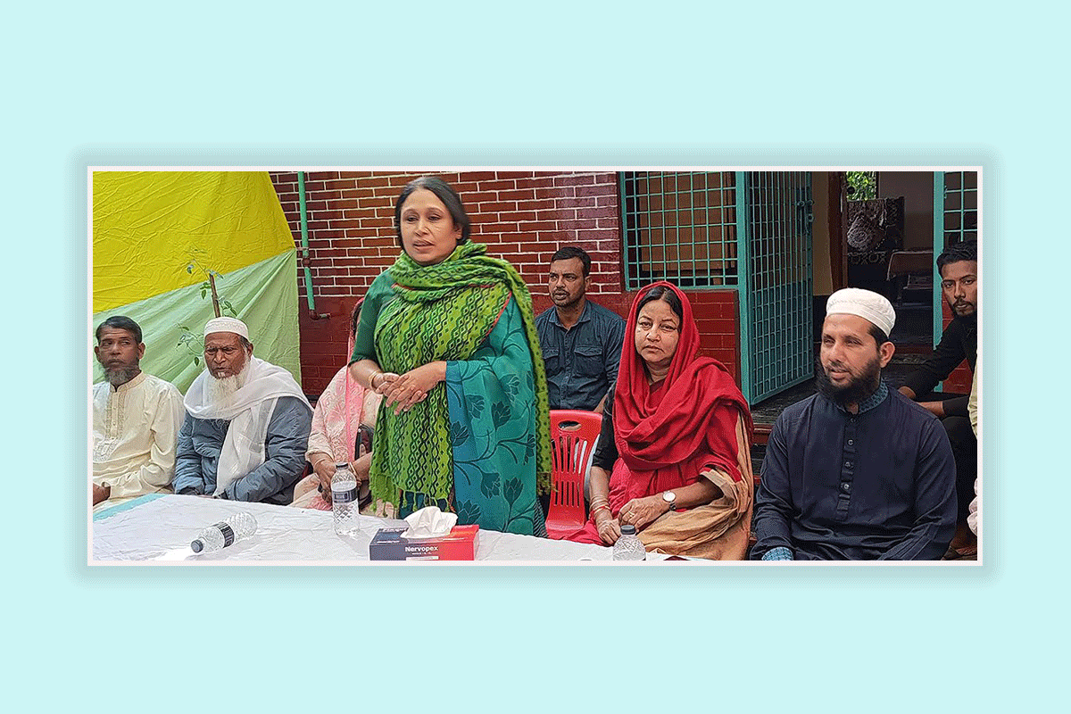 মানিকগঞ্জে নারীদের উঠান বৈঠক