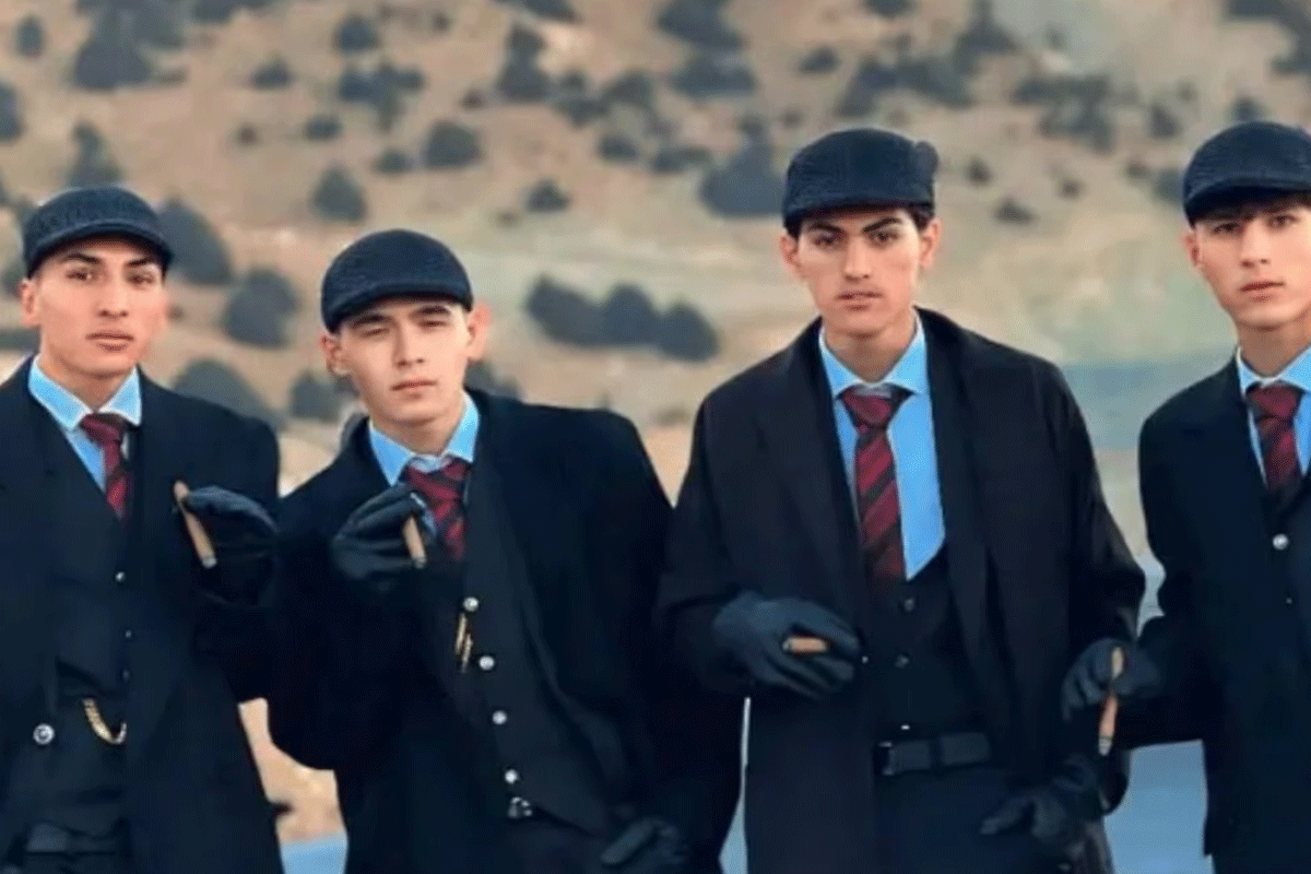 ‘পিকি ব্লাইন্ডার্স’ পোশাক পরায় আফগানিস্তানে গ্রেফতার ৪