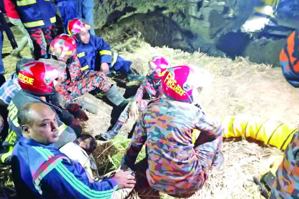 রাজশাহীতে ৫০ ফুট গভীর গর্তে দুই বছরের শিশু